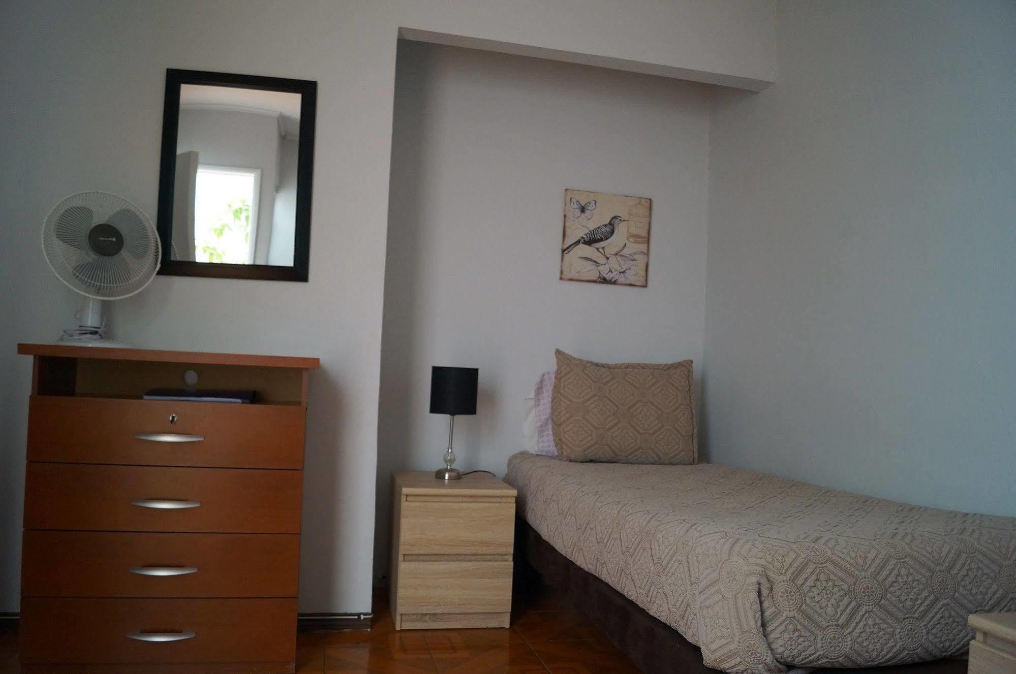 Residencial Universitaria Santiago Ngoại thất bức ảnh